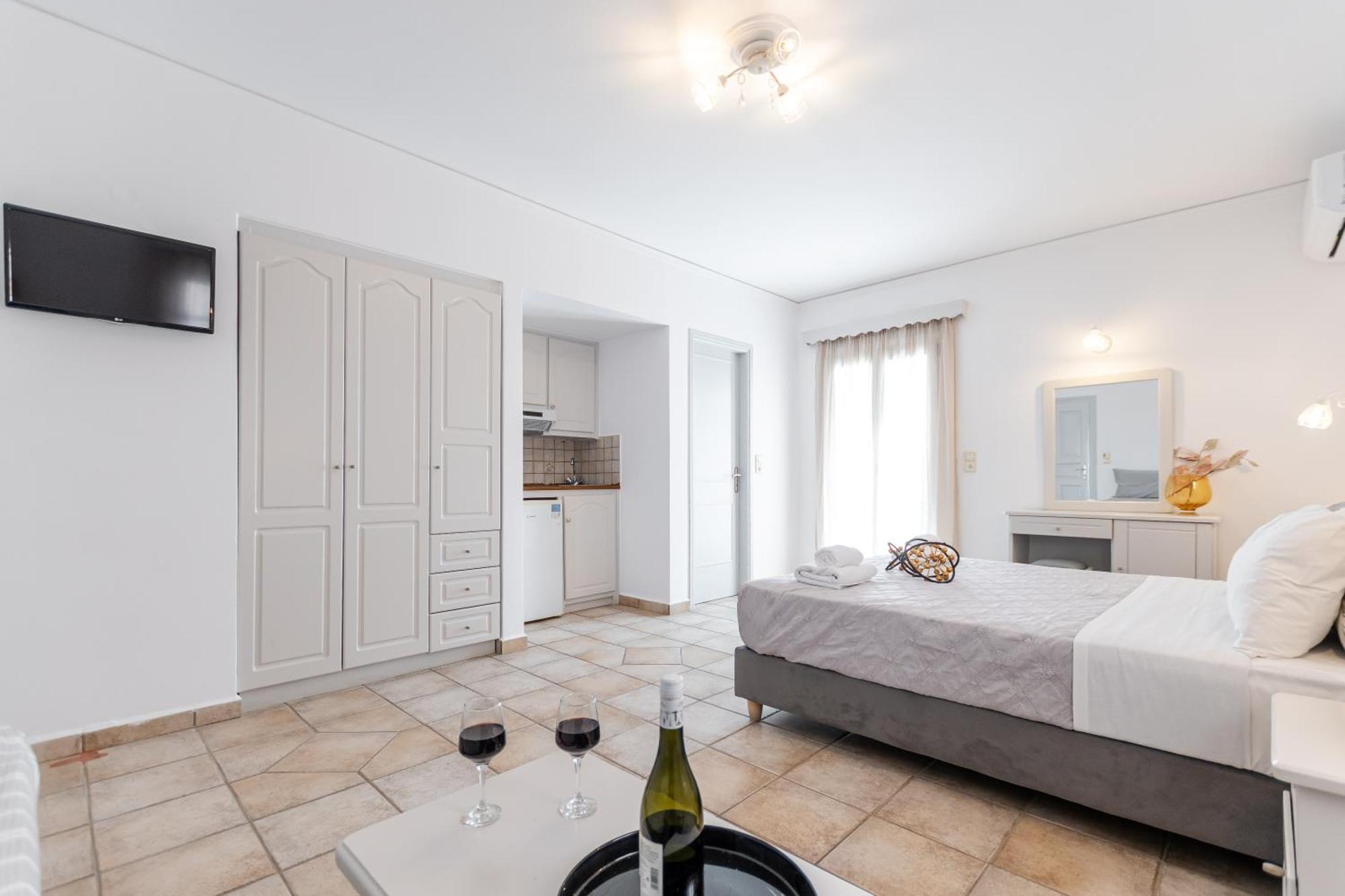 Golden Bay Aparthotel Агиос Прокопиос Екстериор снимка